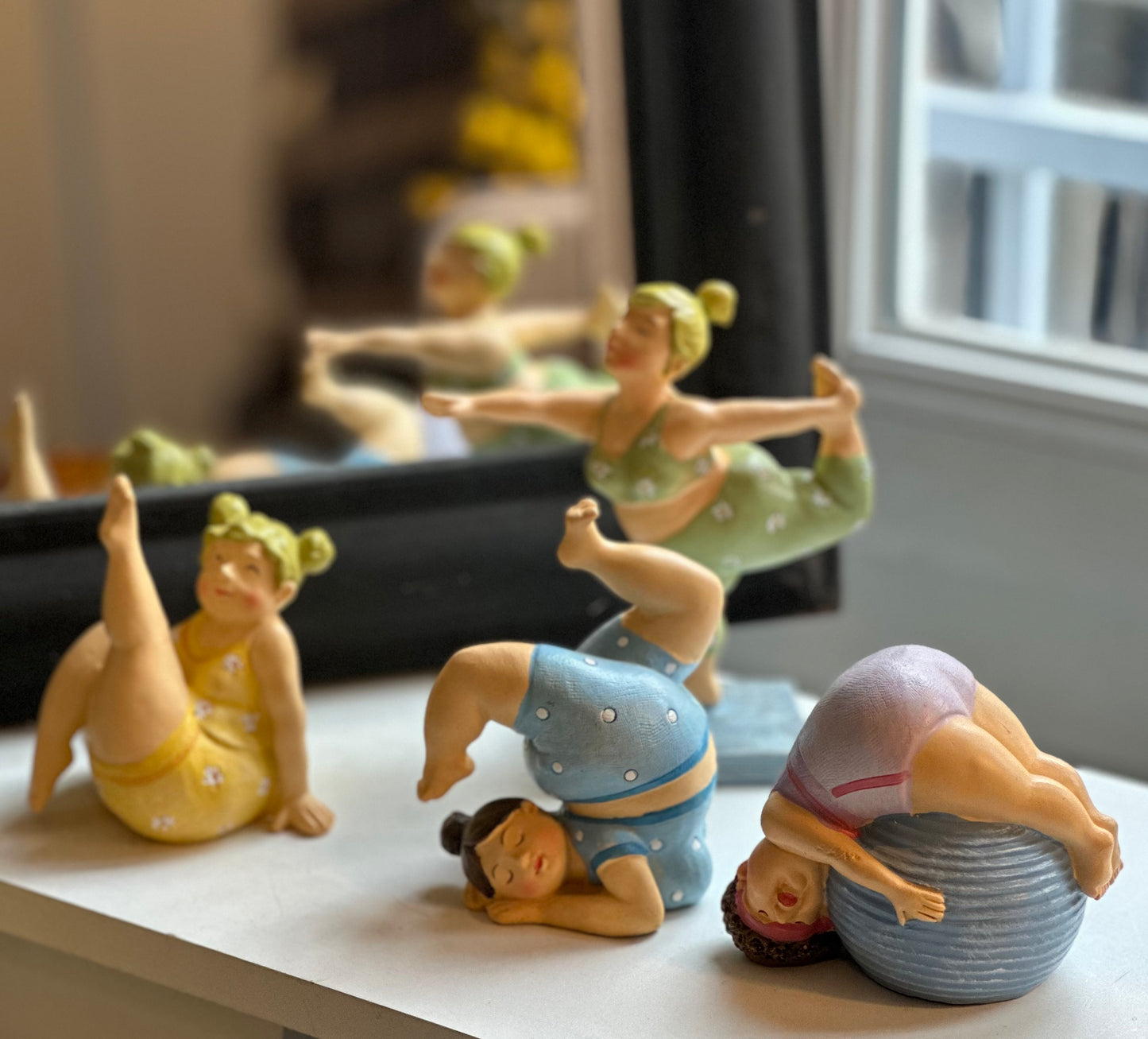 Figurines FEMMES YOGA