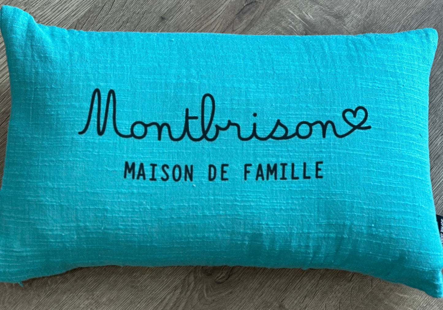 Coussin rectangle «  Montbrison maison de famille »
