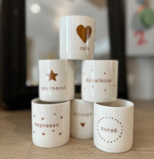 6 Mini Mugs ( Un petit café au sommet)