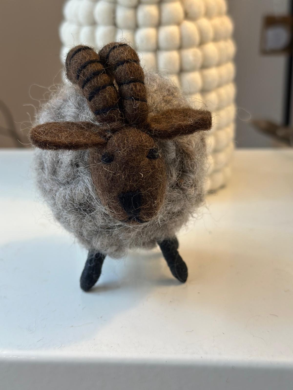 Bouquetin en feutrine