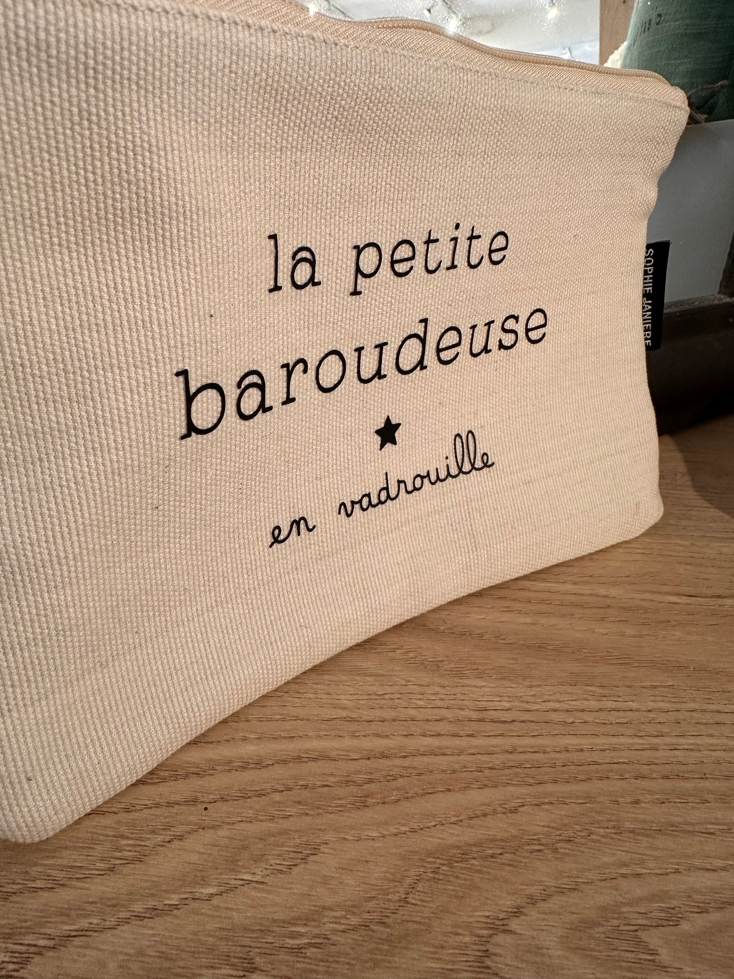 Trousse plate « la petite baroudeuse »