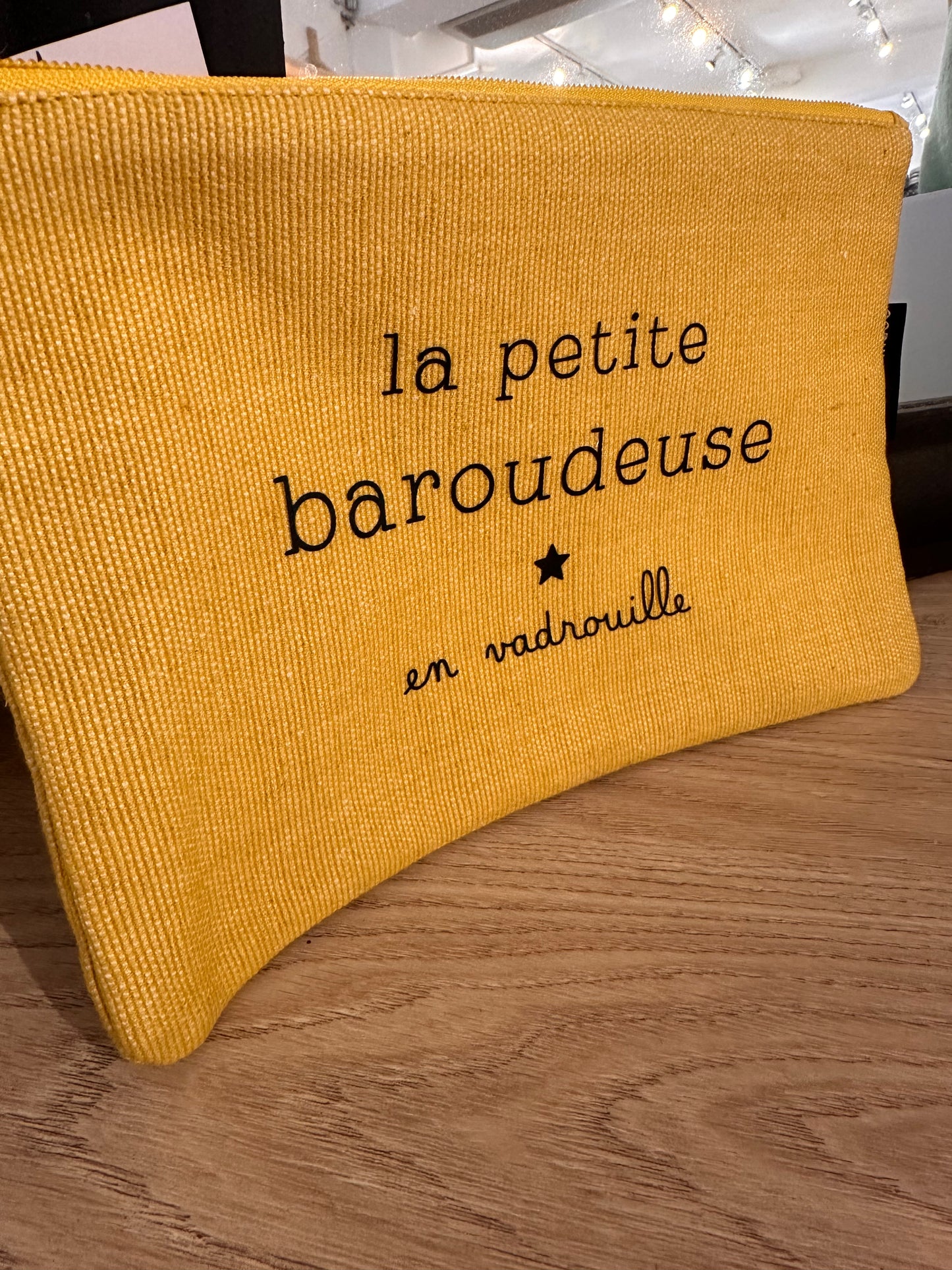 Trousse plate « la petite baroudeuse »
