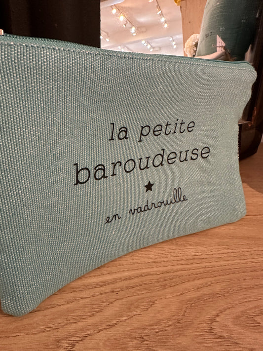 Trousse plate « la petite baroudeuse »