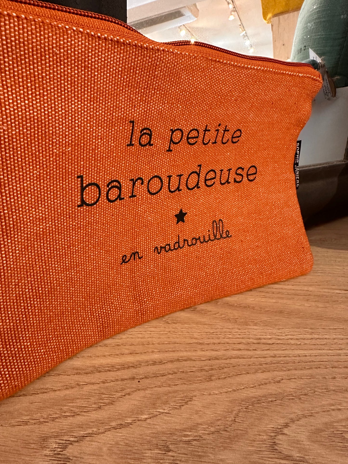 Trousse plate « la petite baroudeuse »