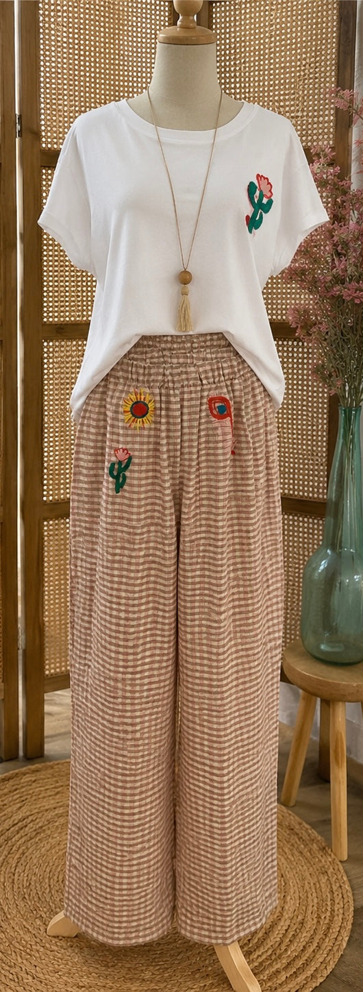 Pantalon à carreaux brodés – Beige, gris & rose
