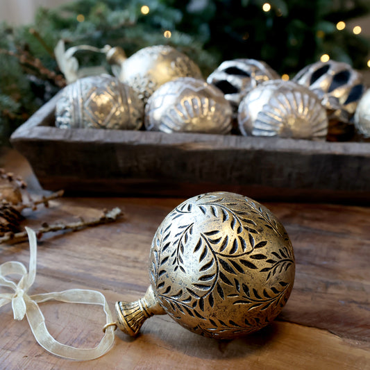 Boule à suspendre en laiton