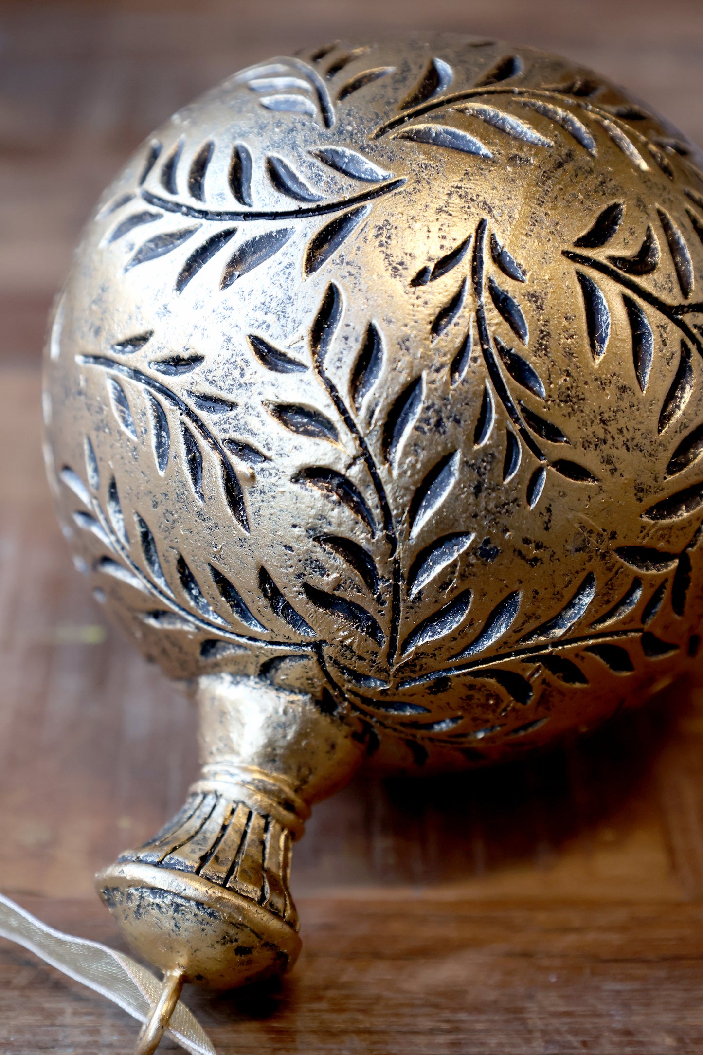 Boule à suspendre en laiton