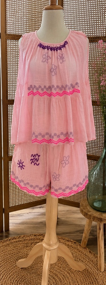 Ensemble brodé rose poudré – Débardeur & short