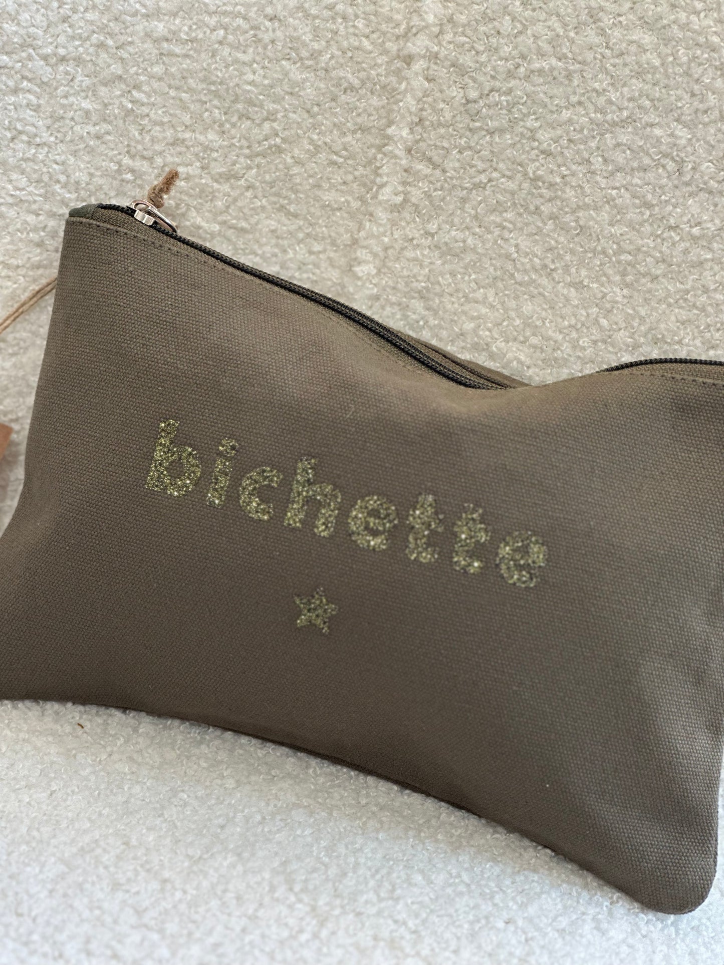 Trousse plate « La reine mère, Bichette »