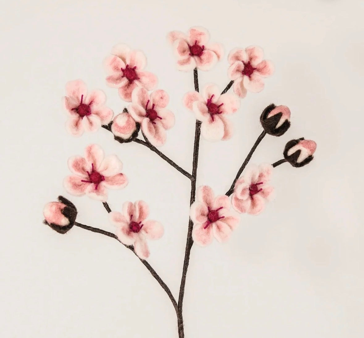 Branche de Fleurs de Cerisier en feutrine