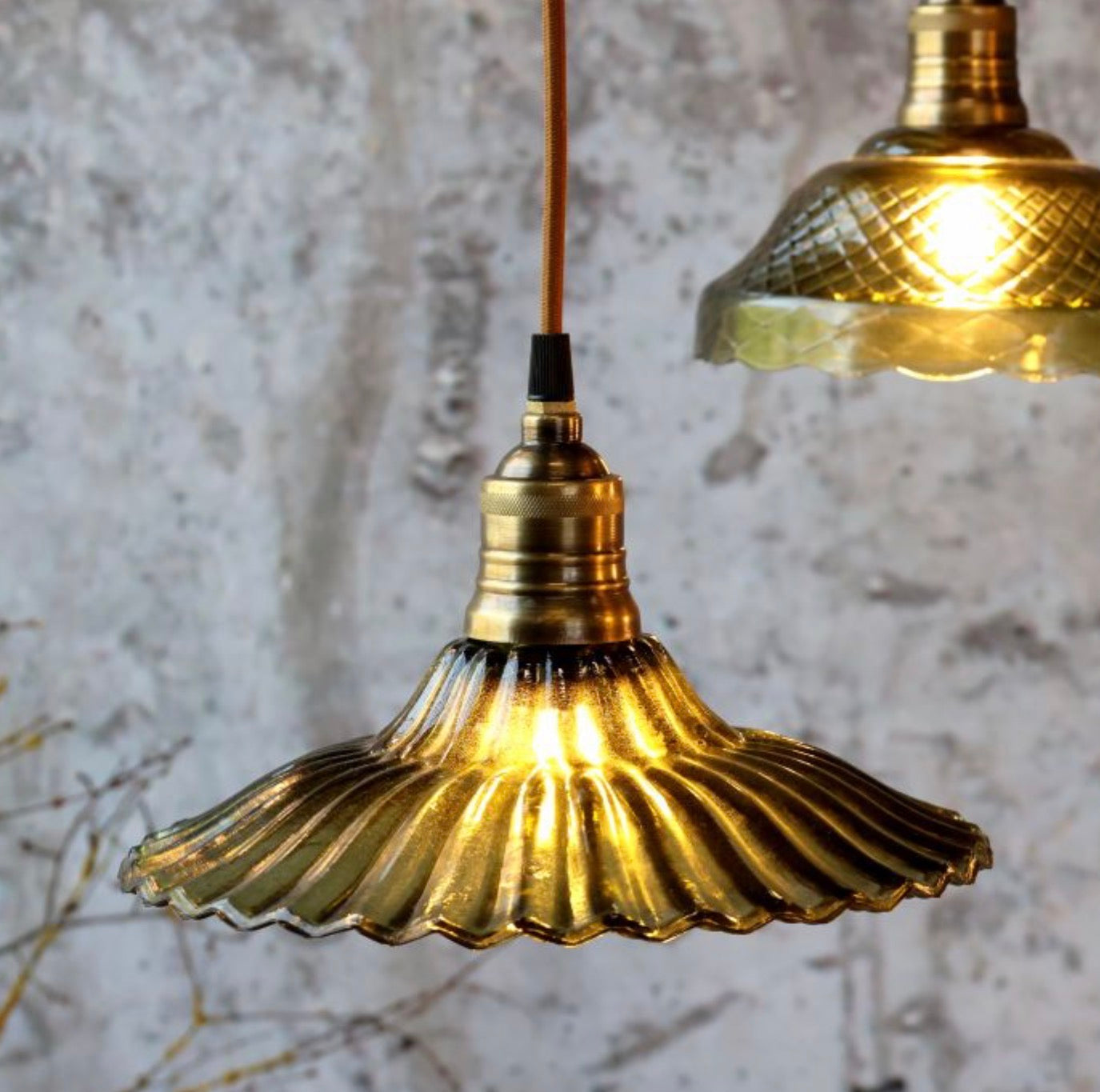 Lampe avec plateau en laiton