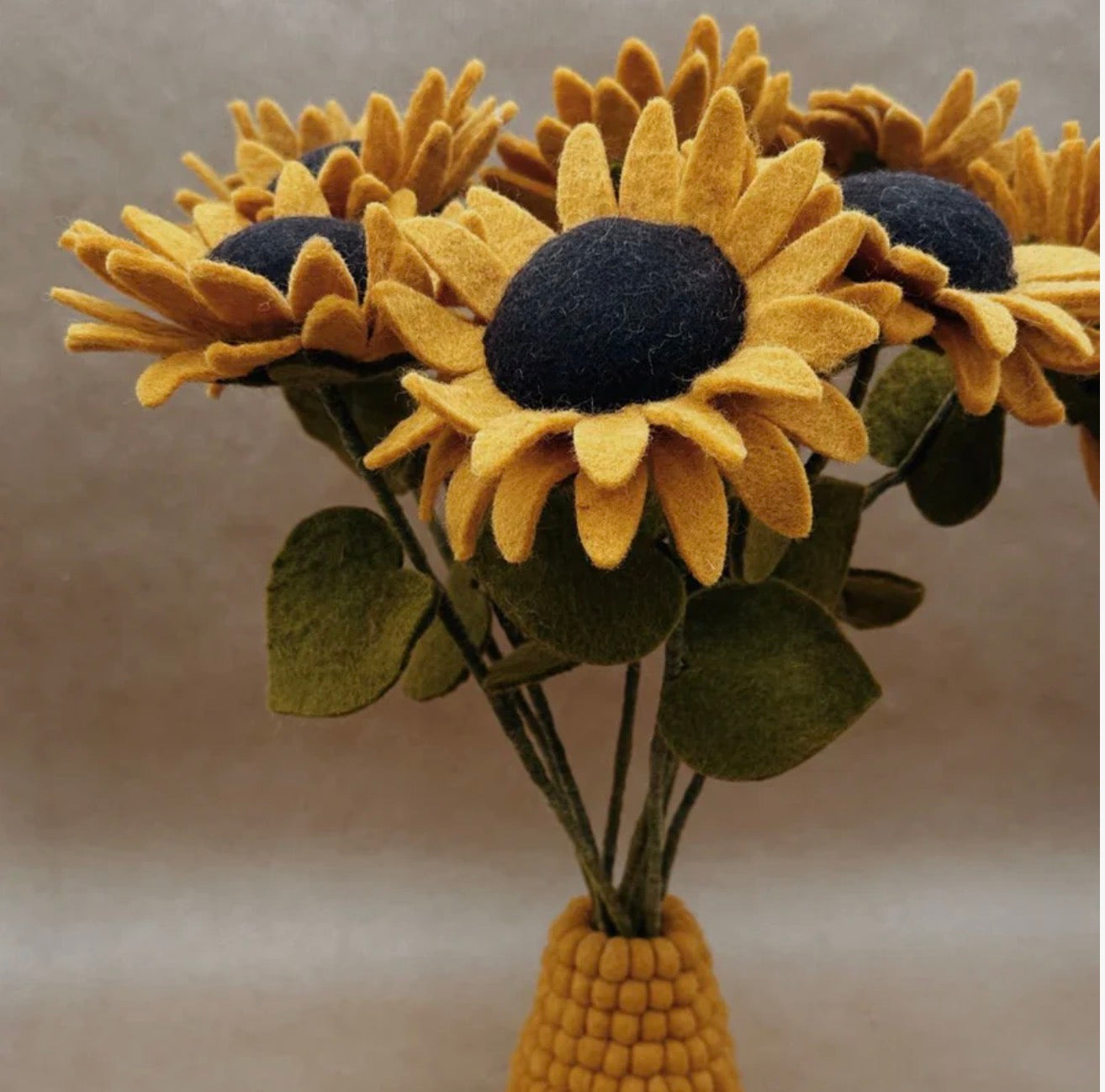 Branche de tournesol en feutrine